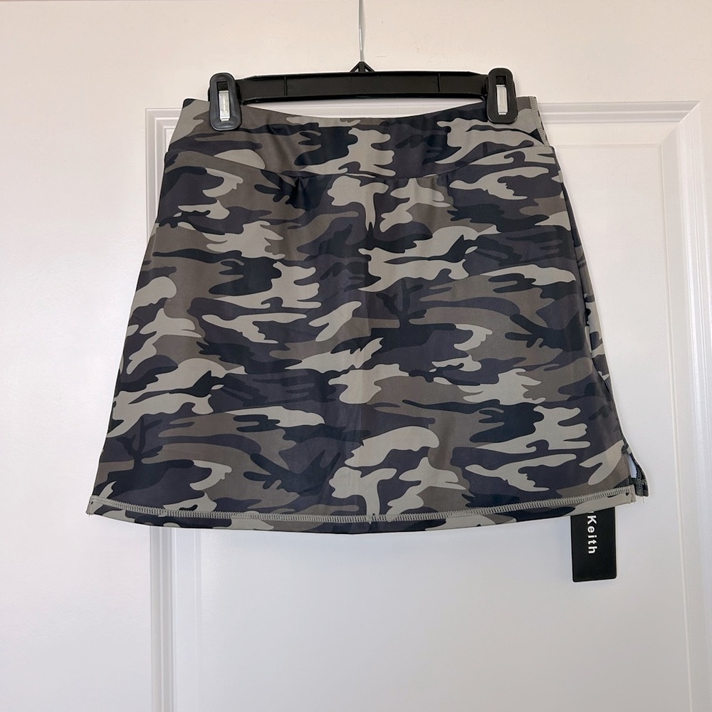 NWT Women’s Army Print Tennis Pickleball Skort - Sz M